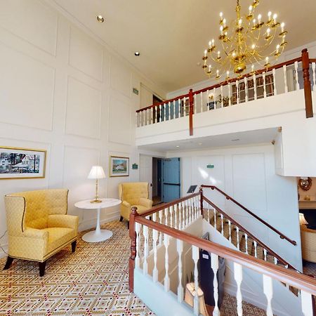 The Farmington Inn And Suites Екстер'єр фото